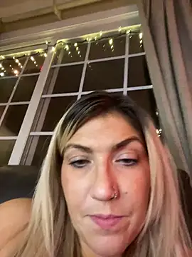 LittleMissEeve webcam