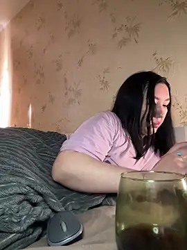 Naughtbaby_2025 webcam