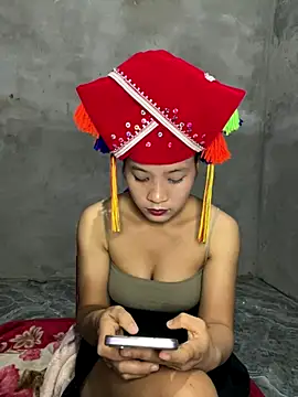 -Huong-99 webcam