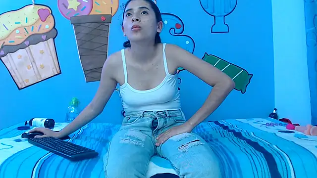 skinnykalitzo18 webcam