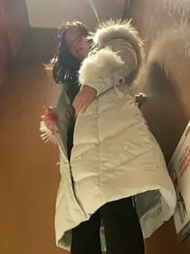 美女xinmengAZ在线直播