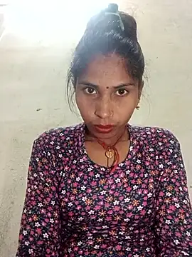 Webcam Model (Veshali_Love143)  is live.Free join now!