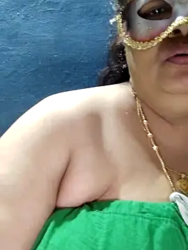 tamilthanushri webcam