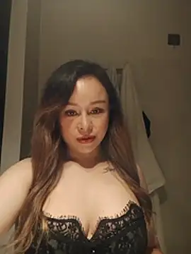 Christine-le1 webcam