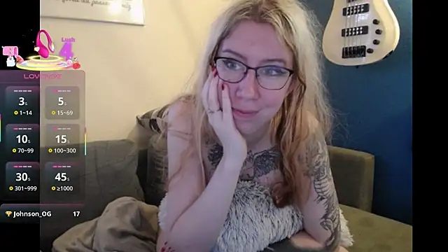 TattooedGirlDK webcam