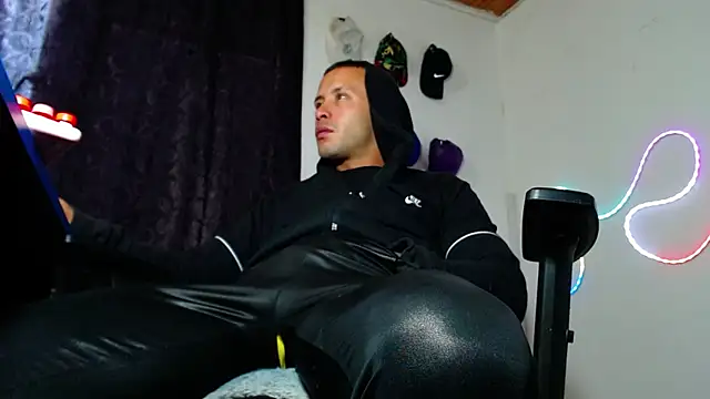 sebastian_horny webcam