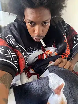 Larry-n-clouds webcam