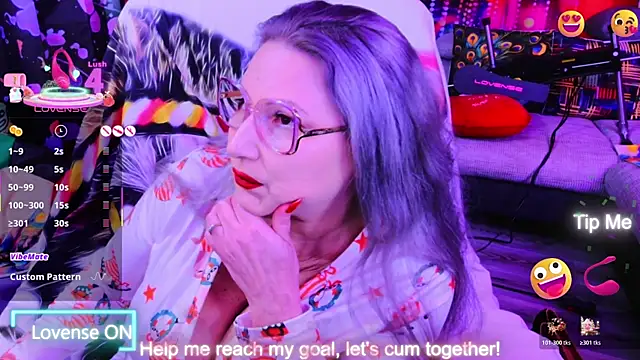 YOUR_MATURE_FANTASY webcam