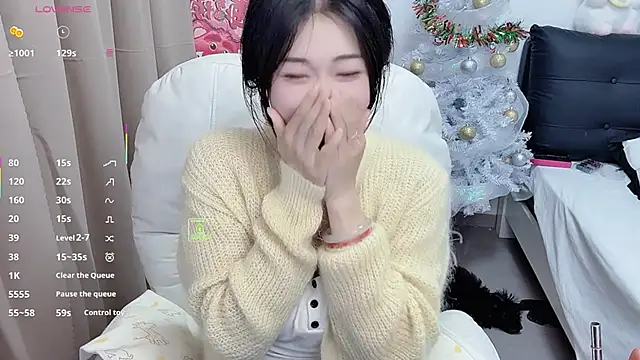 美女CeeKie在线直播