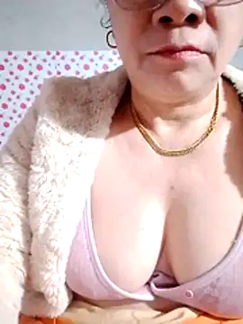 small-house123 webcam