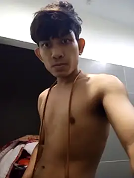 spitspittonmyface webcam