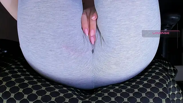 Cameltoe_squirt_inPants webcam