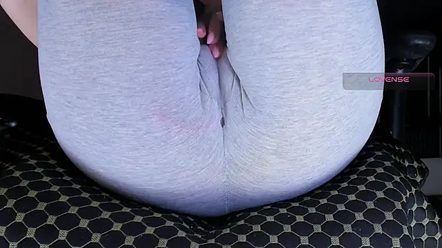 Cameltoe_squirt_inPants webcam