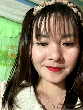 Webcam Model (Star_fruit)  is live.Free join now!