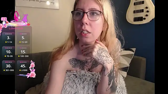 TattooedGirlDK webcam
