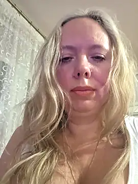 Irina3718 webcam
