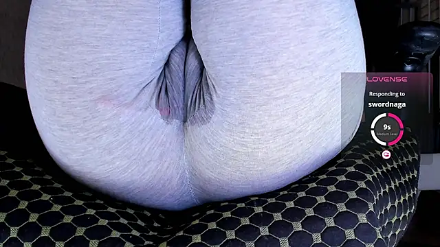 Cameltoe_squirt_inPants webcam