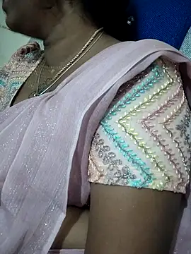 sweetqueen143 webcam