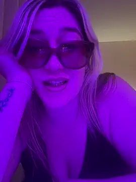 Webcam Model (Granlady7)  is live.Free join now!