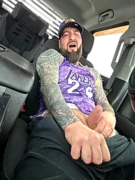 Beardedtattood webcam