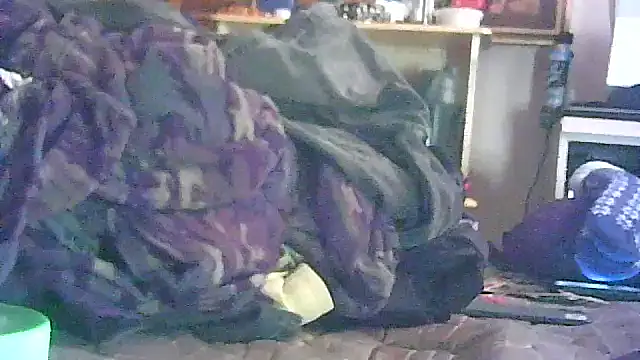 ON3YOULLN3VER_FIR3 webcam