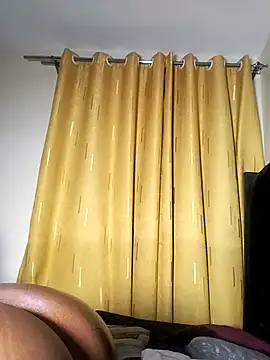 hugemassivebootie (F young) - CUMSHOW