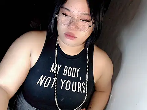 Iamyourdarkangelsucker – webcam model profile photo