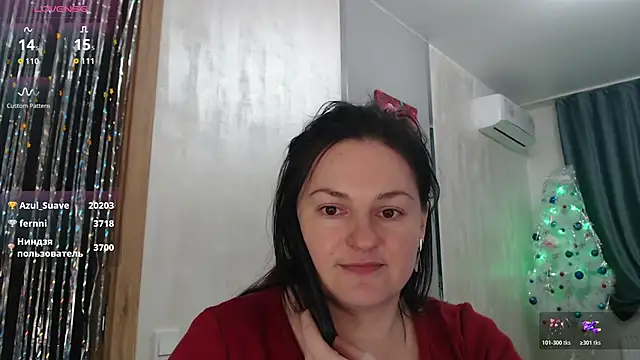 stacy_davice (F milf) - SHOW TITS