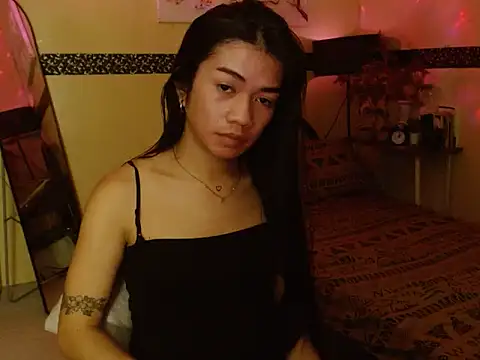 EnviousMaddie webcam