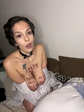 Piggiteablacktea webcam