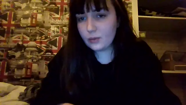 lynylou (F young) - Amazone bb is tired after party