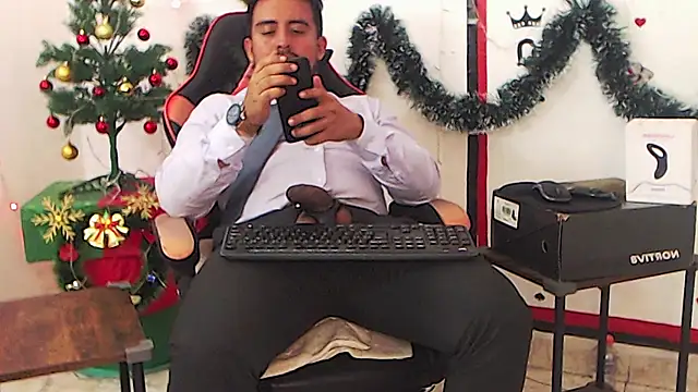 kalethbigdick (Ask my age) - show dick