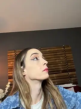 lolavixxxen (F young) - #Tease my clit with soft flicks💦