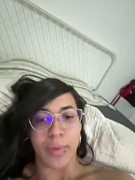 miamorenoo (F young) - Help me get my DOMI toy🤍