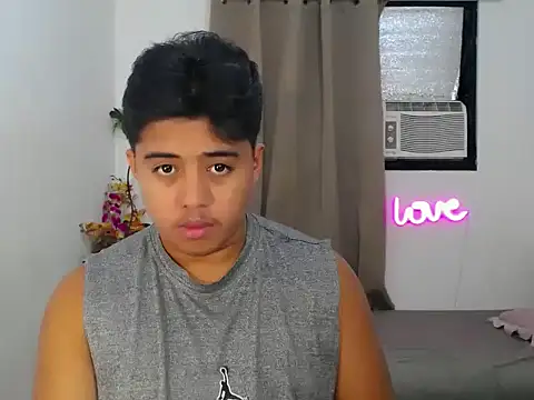 Hugecock2hundle_intown