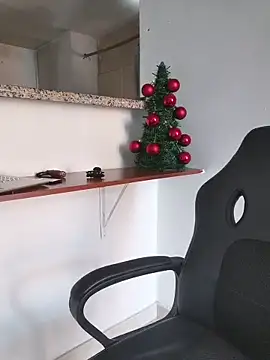 lilpervertgirl webcam