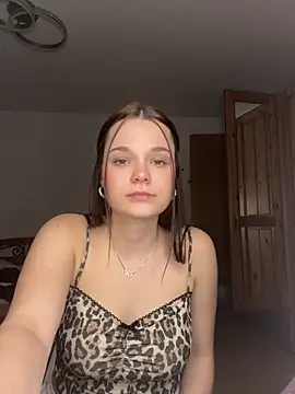 elenamariee (F teen) - Slap Booty 6x 🍑