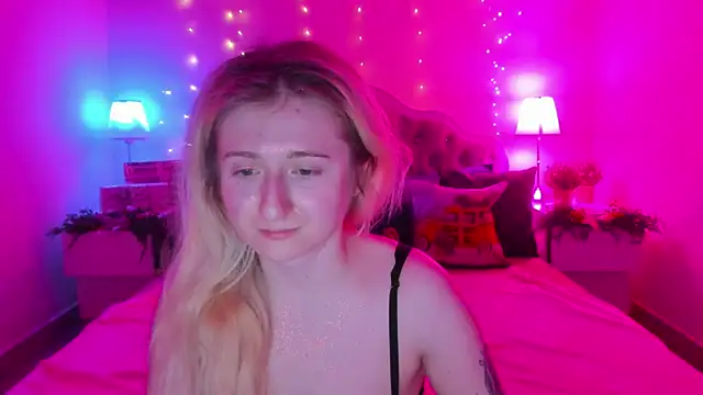 CamillaDreamer webcam