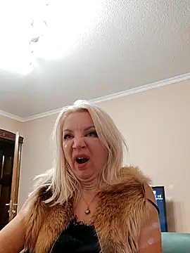 Webcam Model (MiraStar984)  is live.Free join now!