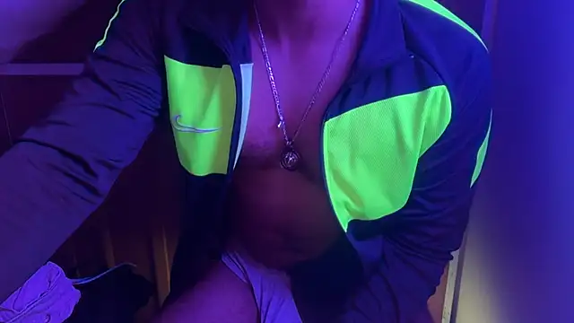 LosAngelesUncutLatino