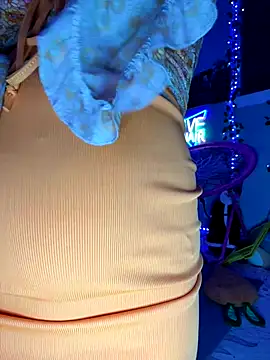 Cutiepiespanks's live cam