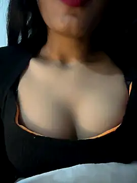 Webcam Model (Brown_hotgirl)  is live.Free join now!