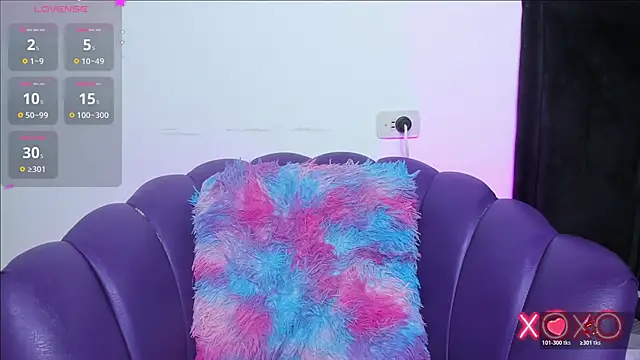 kala_alia (F young) - show ass and 1 finger in my ass