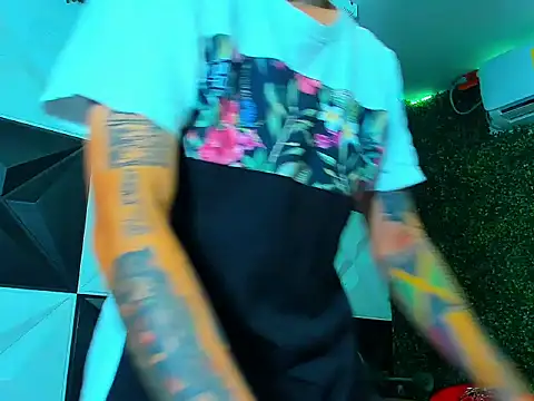 Boy_tatto77 webcam