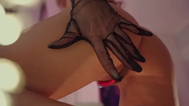 MilaDYstarlight webcam