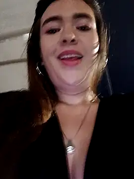 Webcam Model (miss_berlyn)  is live.Free join now!