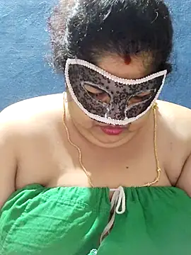 tamilthanushri webcam