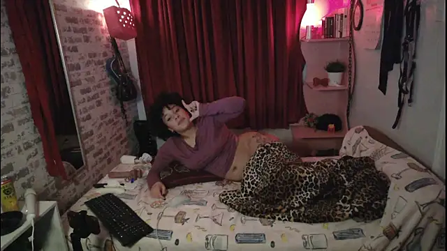 PrettyLittleProblem webcam