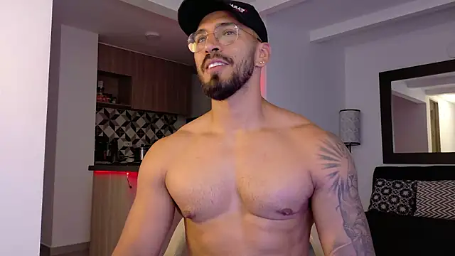 tony_muscle webcam