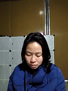 Webcam Model (Cat-meow) is live